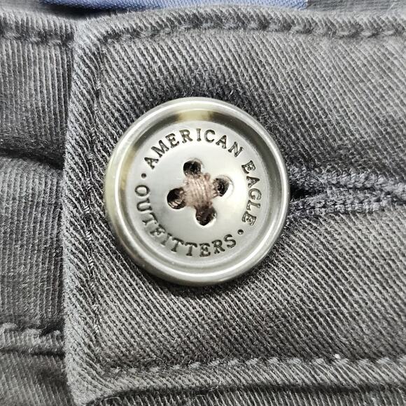 American Eagle Outfitters Shorts Womens 12 Black MIDI AEO Super Stretch Twill - Picture 2 of 15